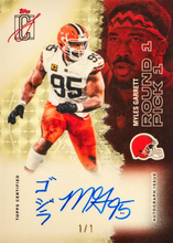 Load image into Gallery viewer, SUNDAY - 2025 Topps Signature Class Football Hobby 3 Box Break - Pick Your Team #8 - Live 8/16/26